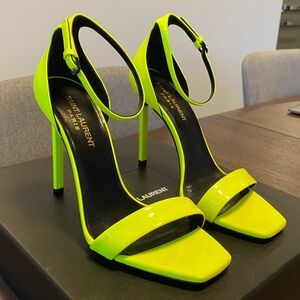 Yves Saint Laurent - YSL - Amber Sandals in Patent Leather